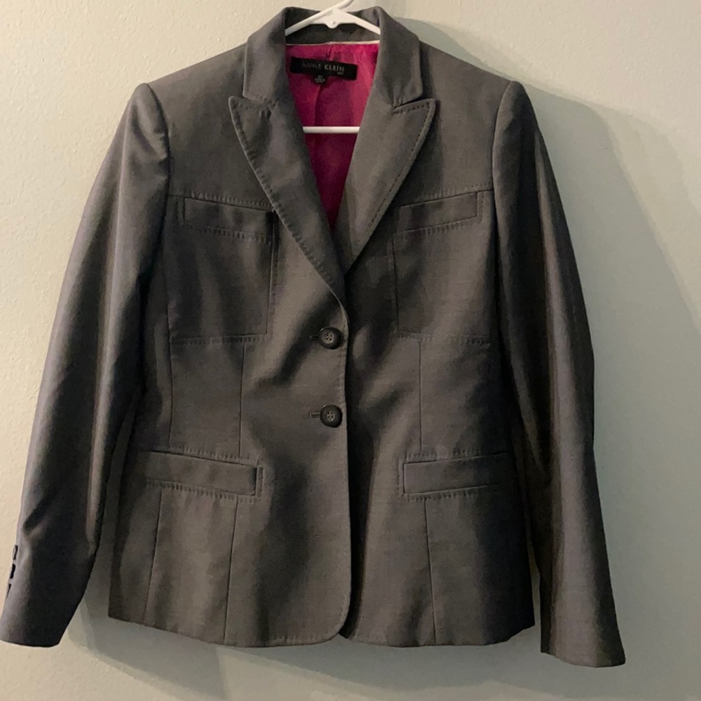 Anne Klein size 6P grey lined blazer